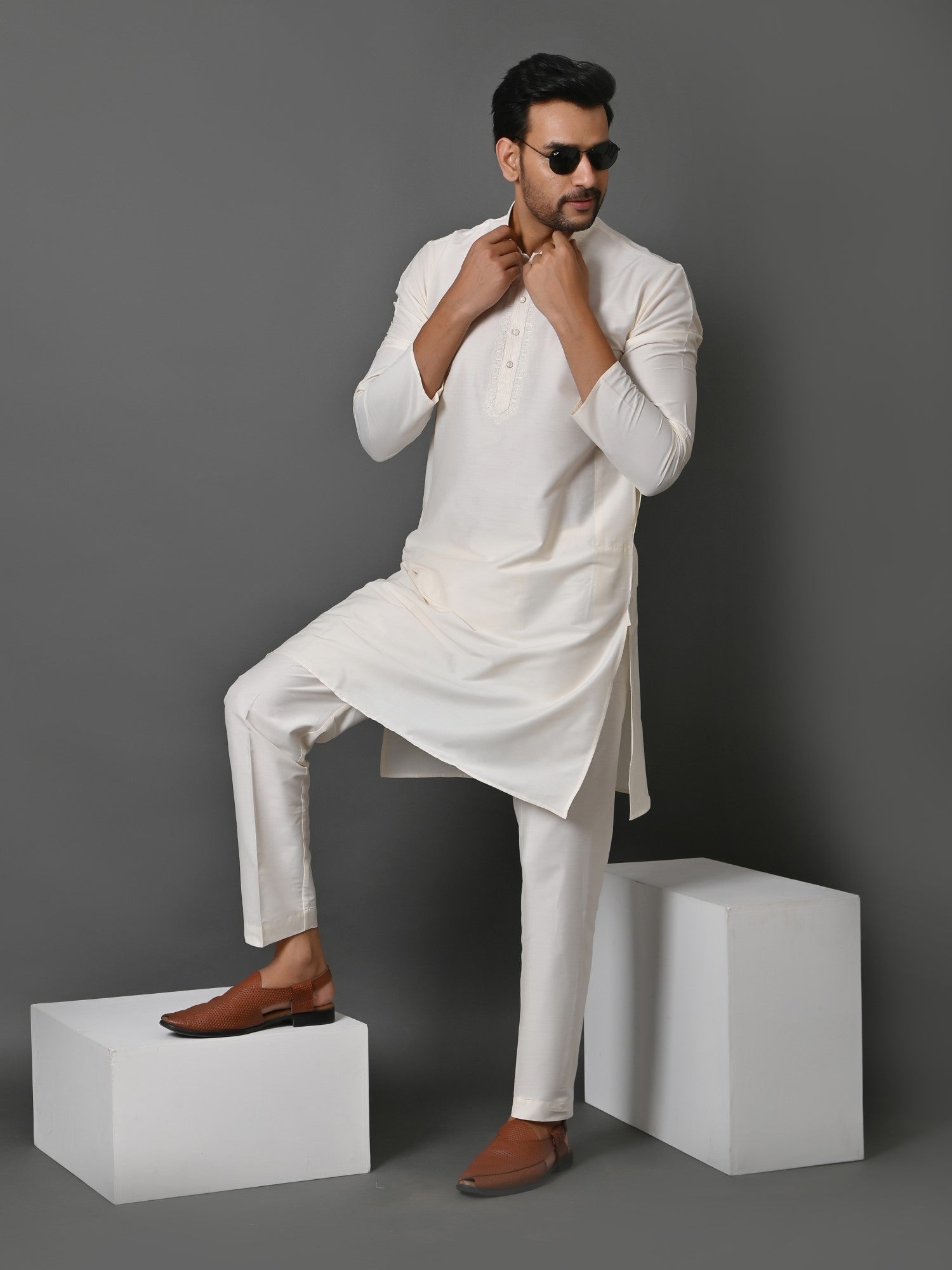 Off White Taj Kurta Koti Set main image 1