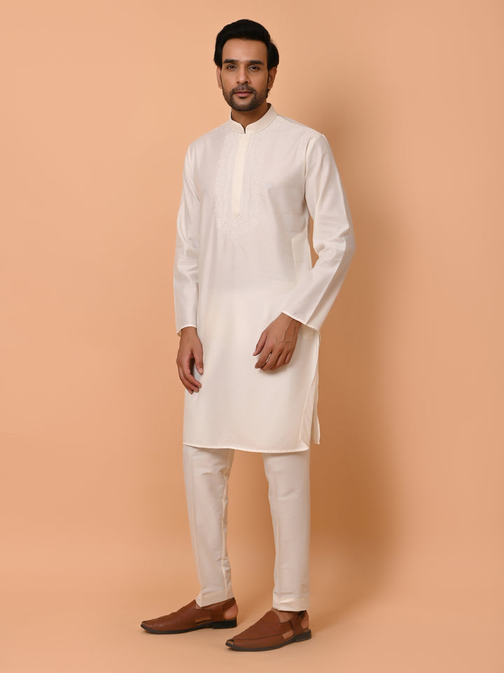 Ethnic Motifs Off White Kurta Set - KM37372-KM