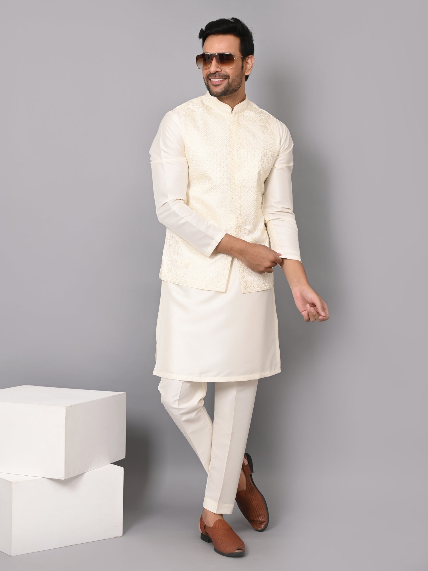 Sequence Off White Jacket Kurta Set – ETHNIC COTLER