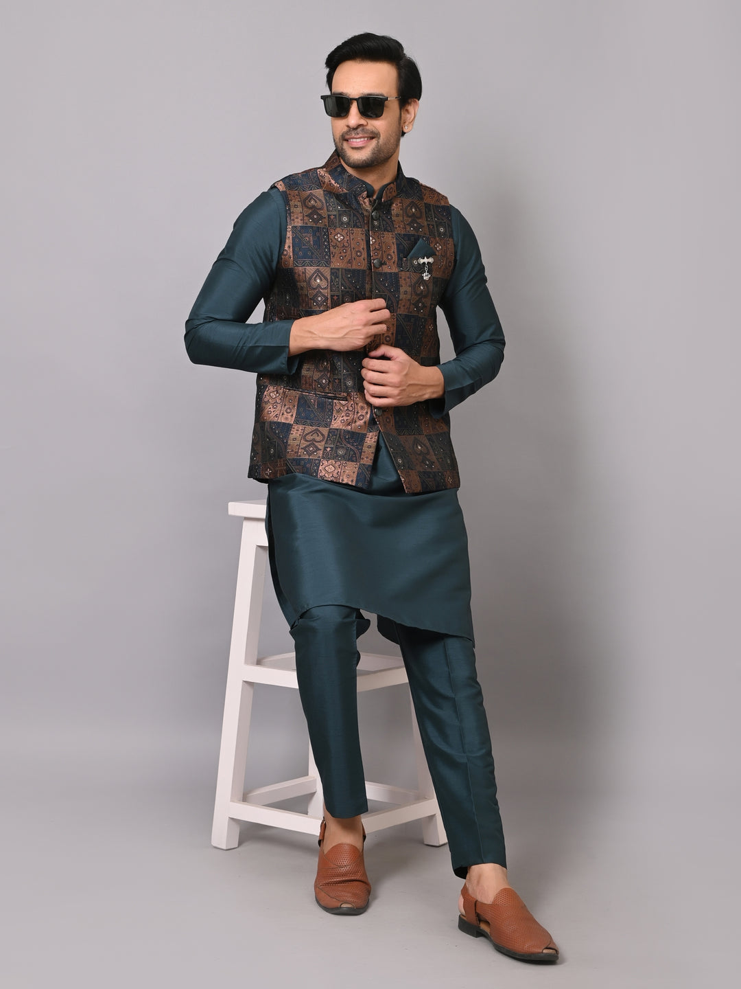 Ethnic Motifs Green Jacket Kurta Set - JM40416-1