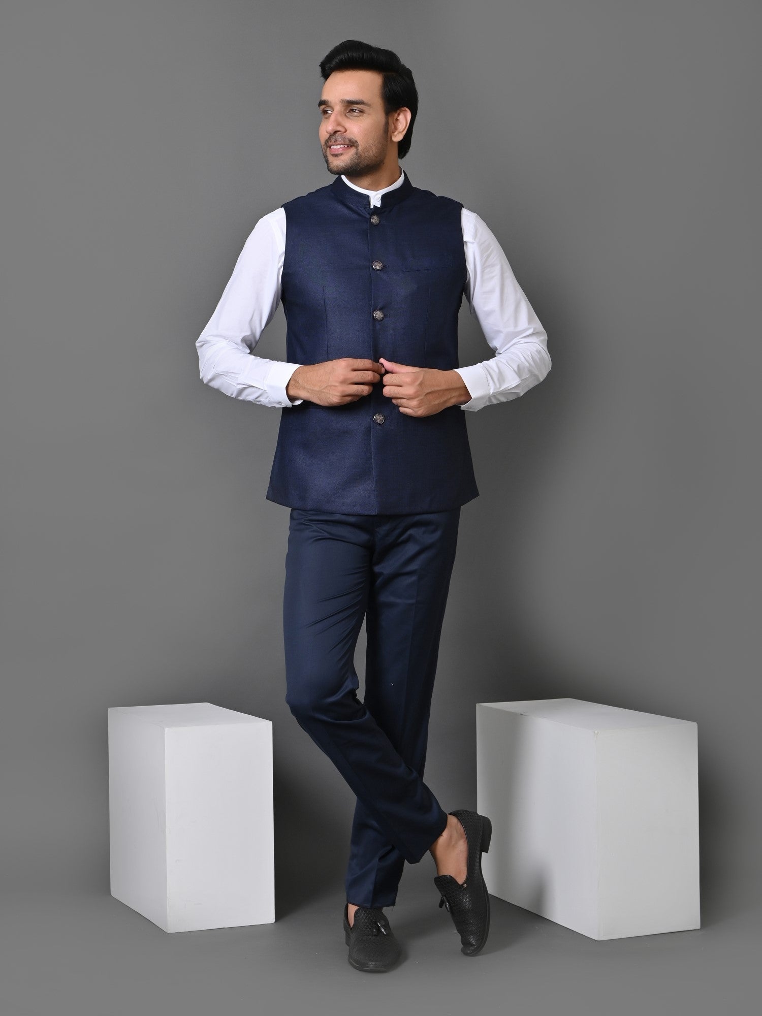 Men's Navy Blue Solid Slim Fit Nehru Jacket