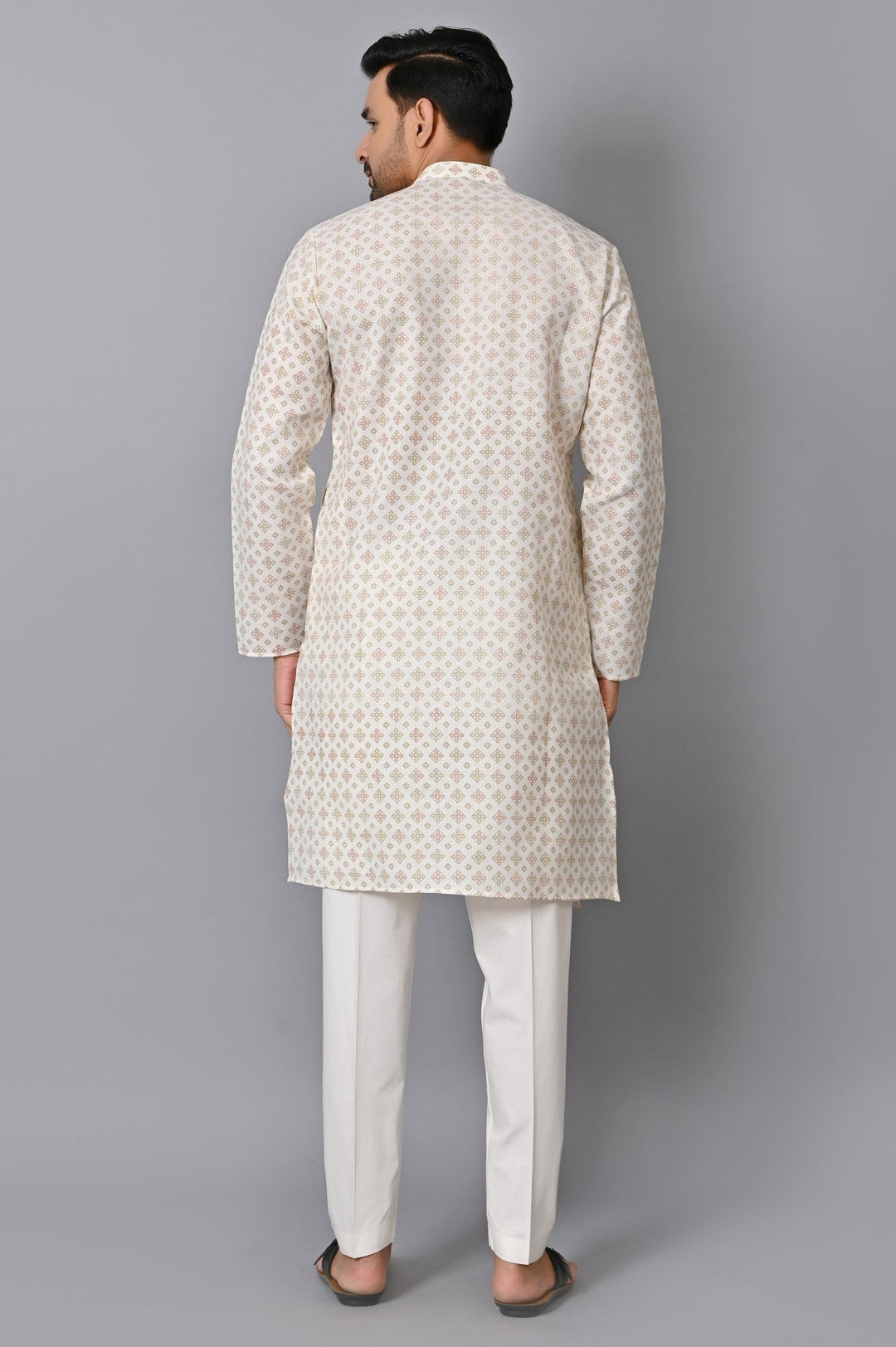 Ethnic Motifs Off White Kurta Set