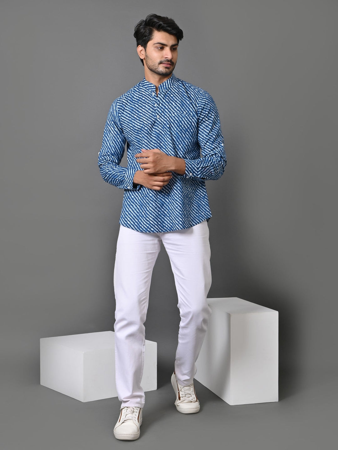 Leheriya Blue Short Kurta